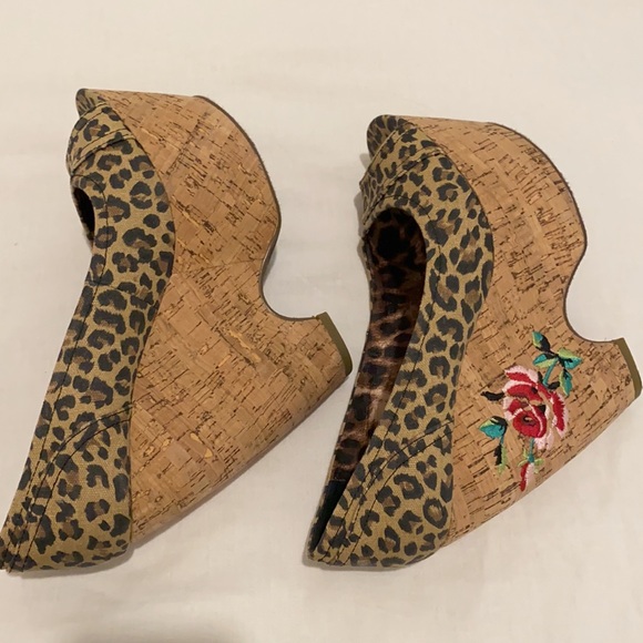 Betsy johnson wedges size 8.5 - Picture 7 of 7